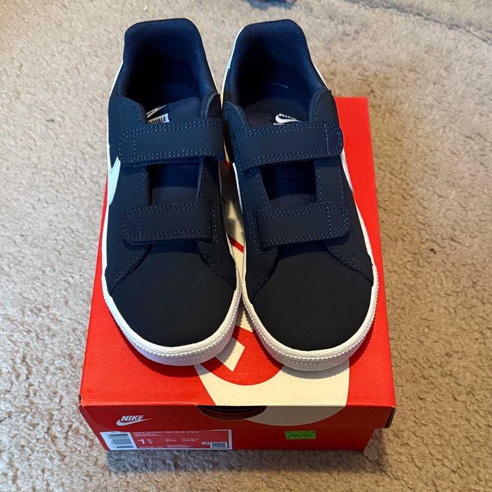 Nike Kids Dark Blue Velcro Sneakers
